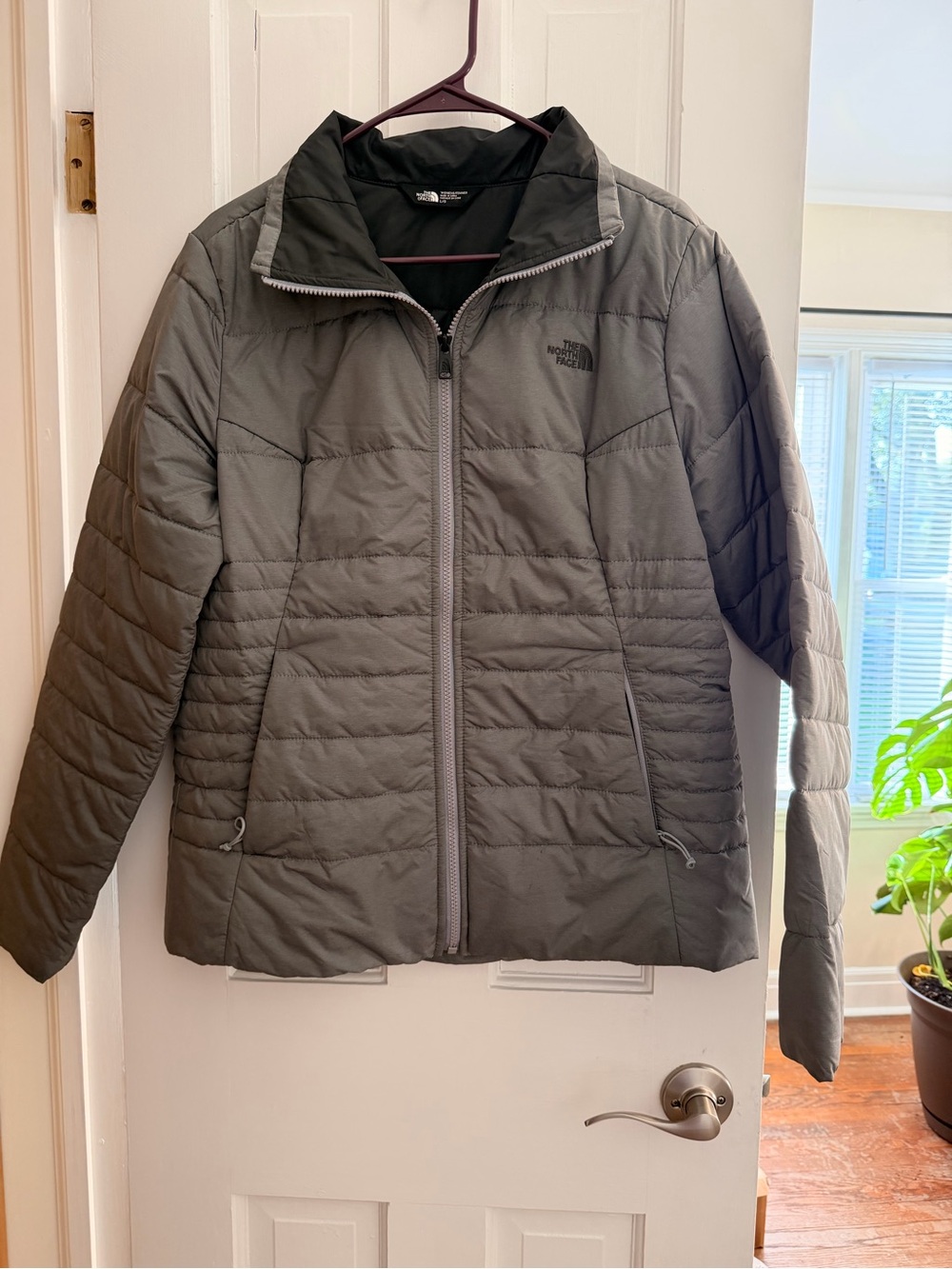 The North Face Women's Quilted Puffer Jacket - Olive Green